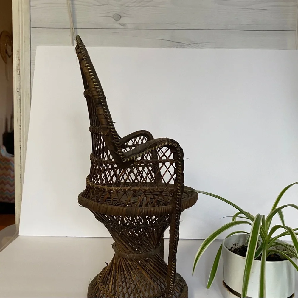 Vtg Peacock Chair Mini Plant Stand Boho Home Decor